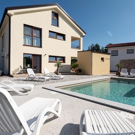 Apartments Kras 24 With Pool Sežana Dış mekan fotoğraf