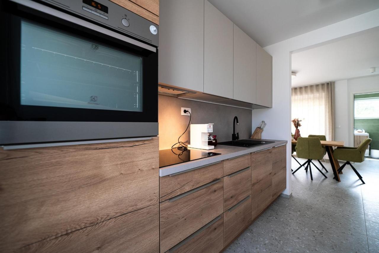 Apartments Kras 24 With Pool Sežana Dış mekan fotoğraf