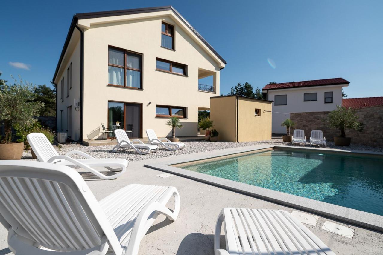 Apartments Kras 24 With Pool Sežana Dış mekan fotoğraf