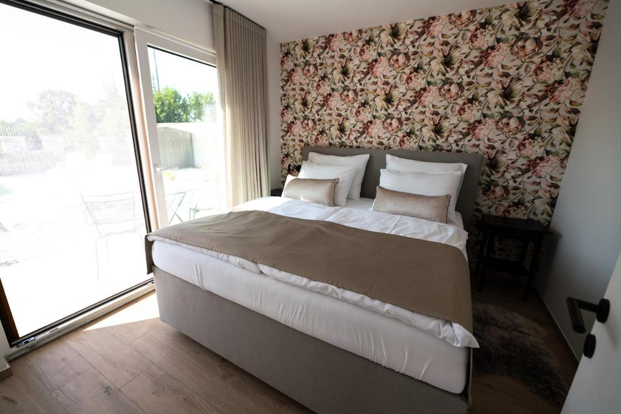 Apartments Kras 24 With Pool Sežana Dış mekan fotoğraf