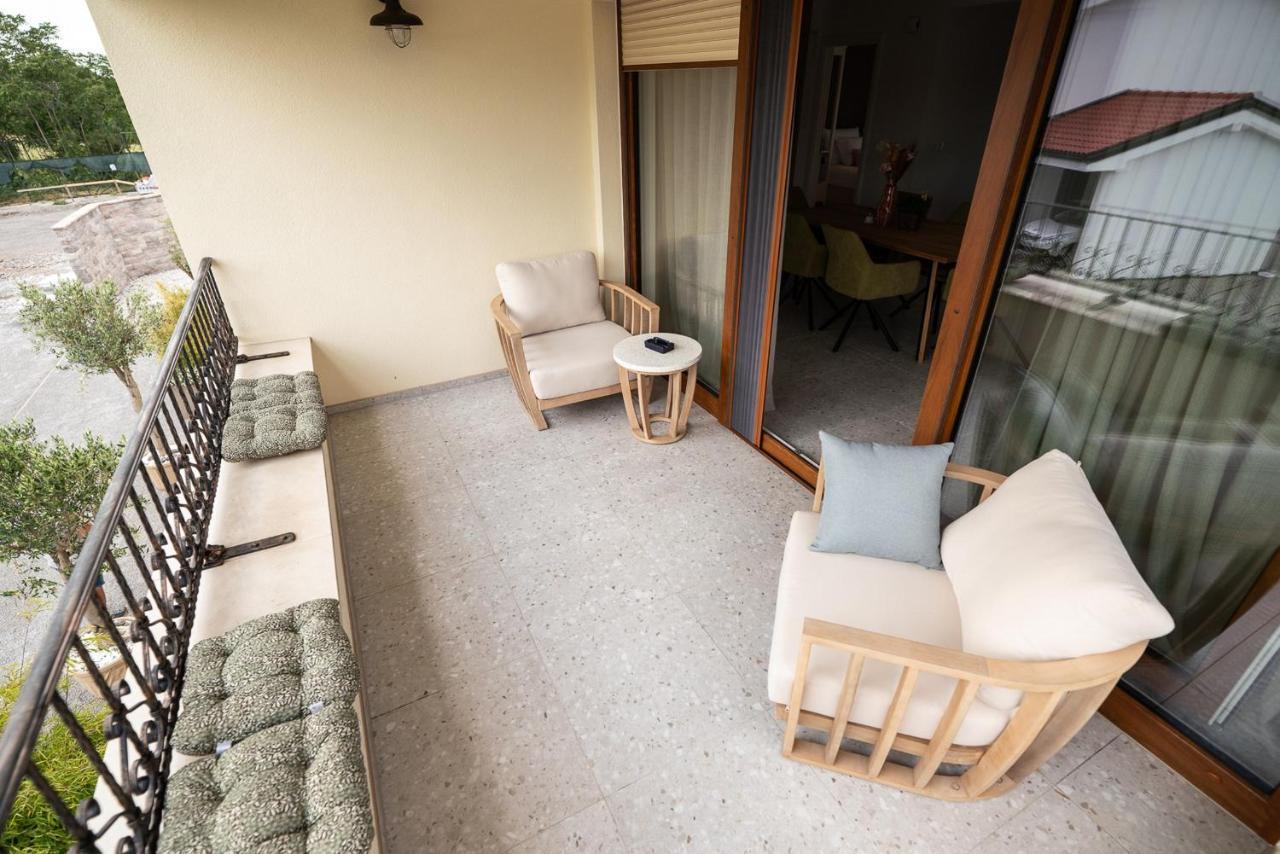 Apartments Kras 24 With Pool Sežana Dış mekan fotoğraf