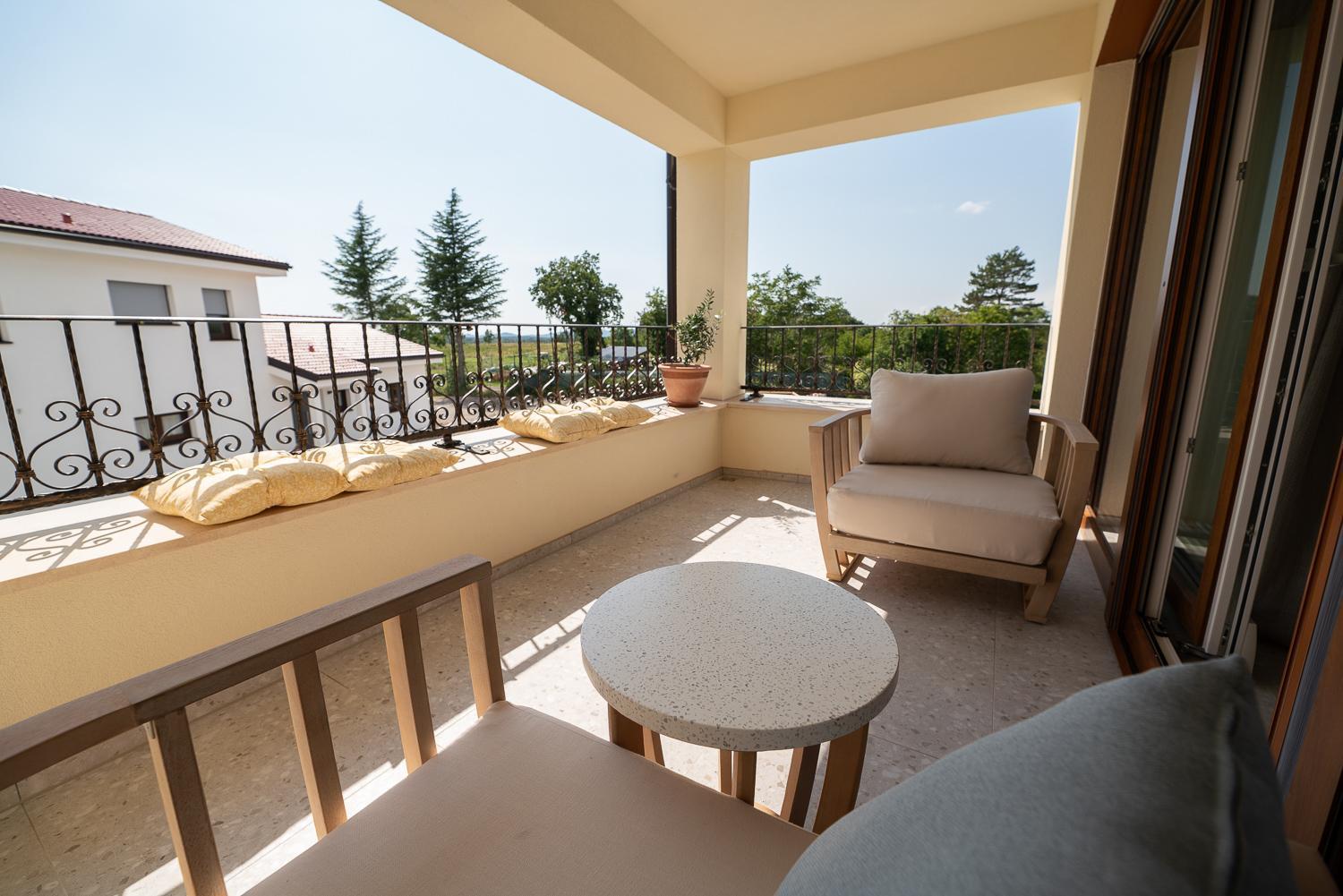 Apartments Kras 24 With Pool Sežana Dış mekan fotoğraf