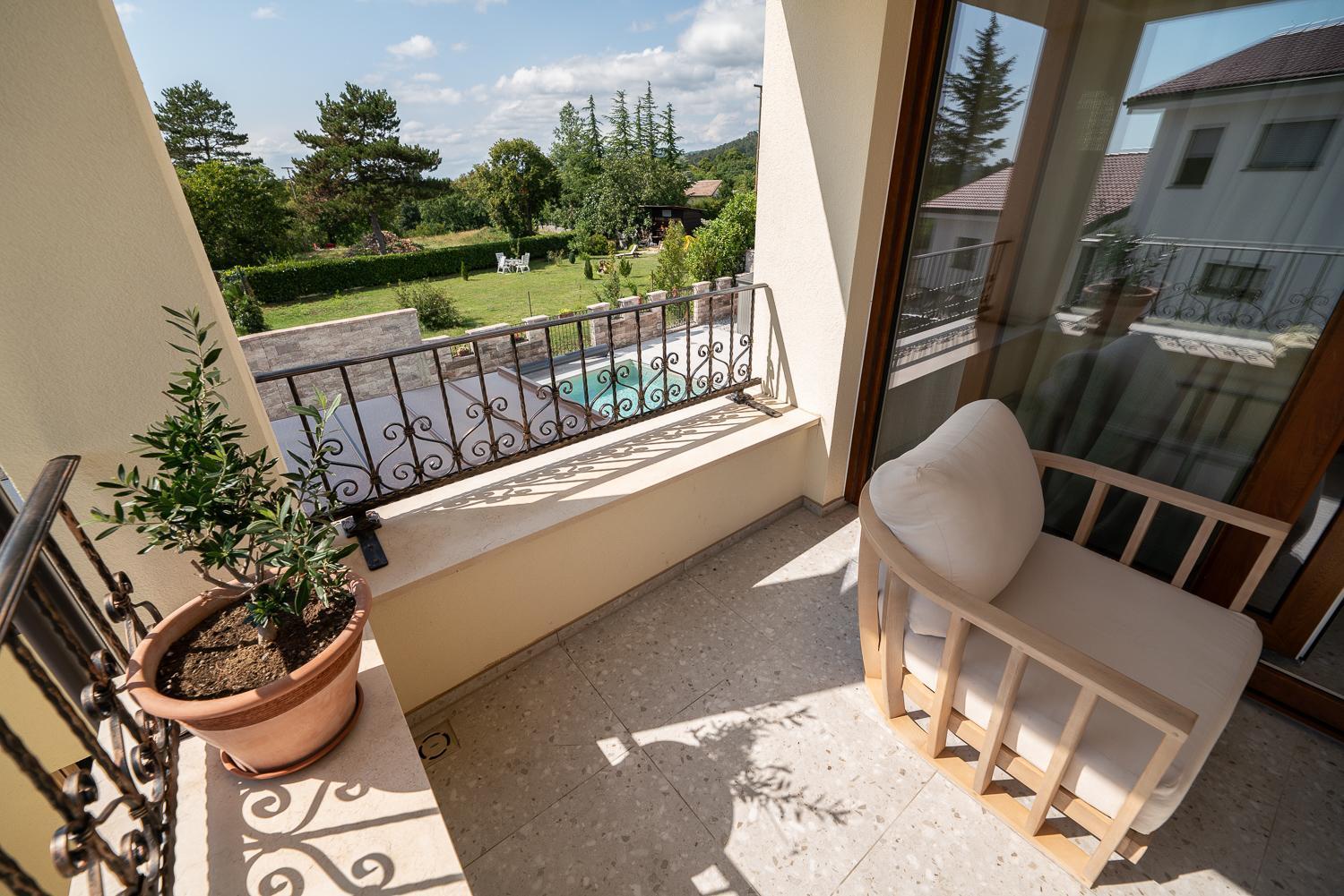 Apartments Kras 24 With Pool Sežana Dış mekan fotoğraf